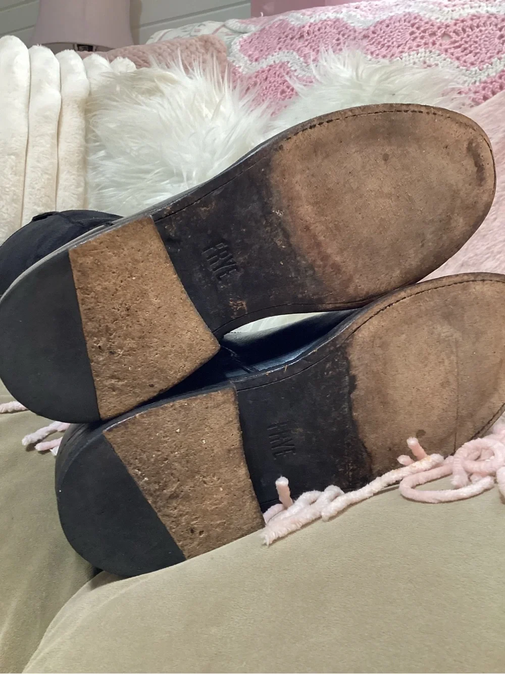 Frye soft black